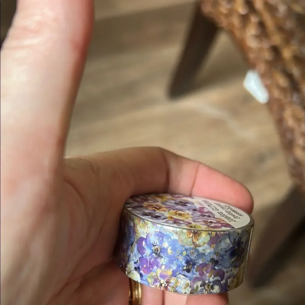 London Gifties Washi flowers with gold written on the print NEW